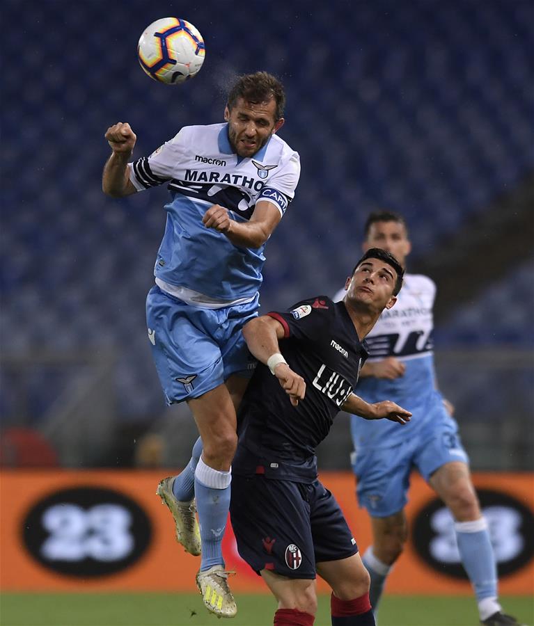 投向她这样 投向她这样