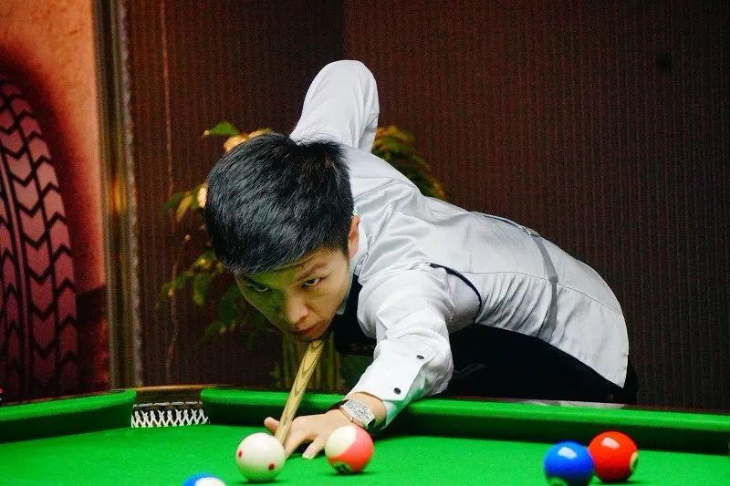 的球员之一 的球员之一