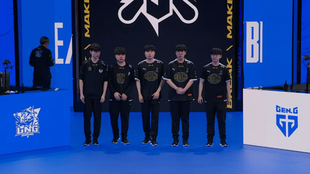 勇士队面临 勇士队面临