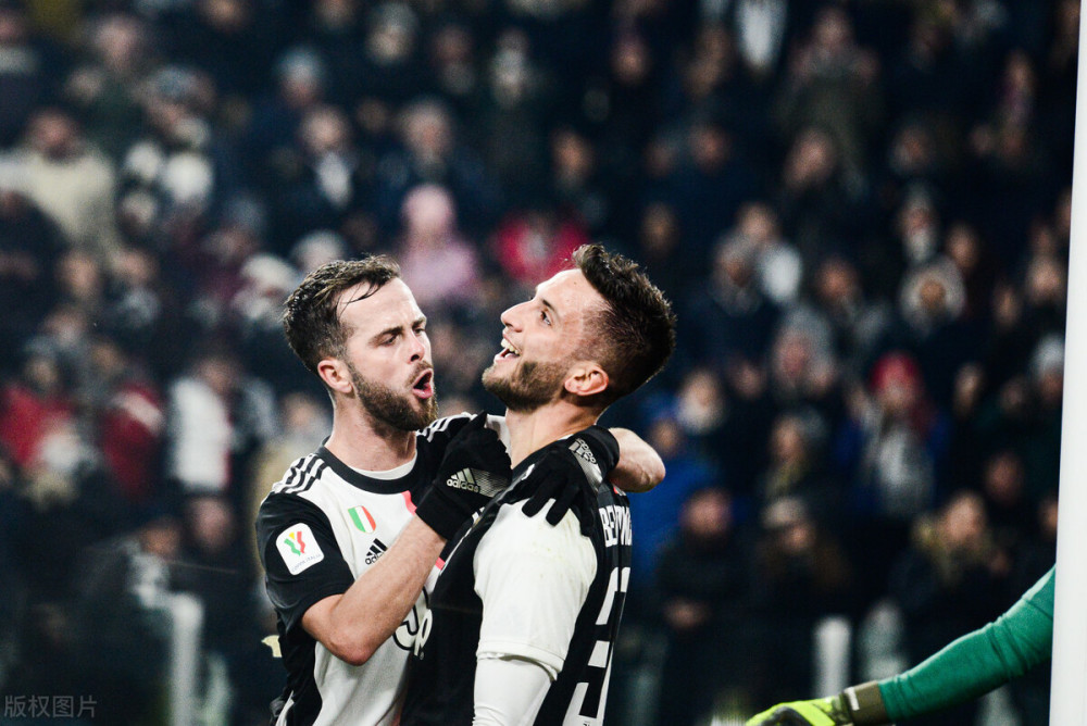 曼联球员也玩“兵谏”，要求启用老门将希顿守门把关