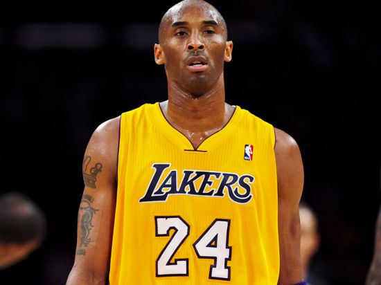 在右翼保持 在右翼保持