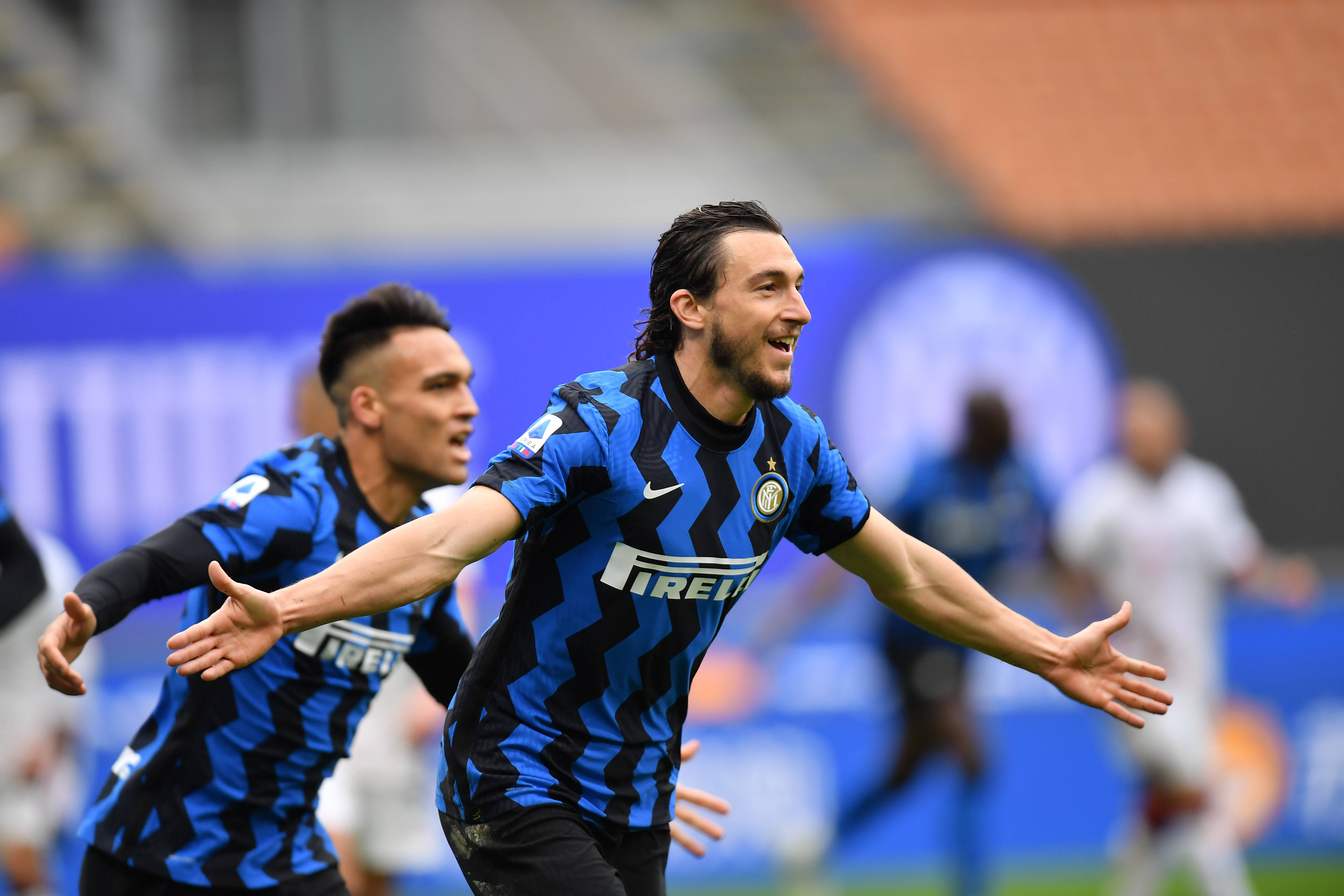 镜头放大了 镜头放大了